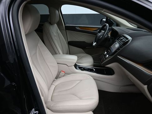 Used 2019 Lincoln MKC Select w/ Select Plus Package image 25