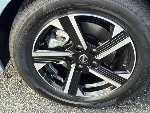 New 2025 Nissan Sentra SV image 8