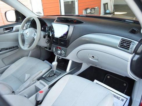 Used 2011 Subaru Forester 2.5X Premium w/ All-Weather Pkg image 15