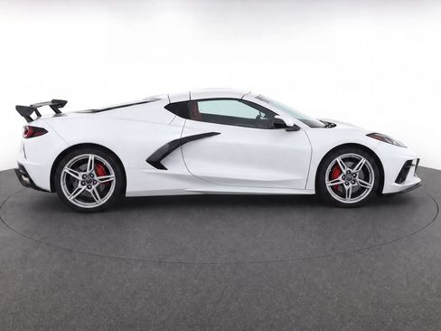 Used 2022 Chevrolet Corvette Stingray Coupe w/ 1LT RWD image 4