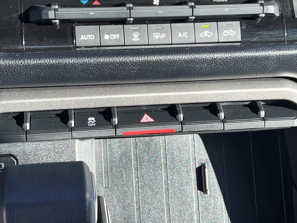 Used 2025 Toyota Tundra SR5 w/ SR5 Convenience Package AWD/4WD image 37
