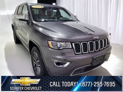 Used 2019 Jeep Grand Cherokee Limited image 16