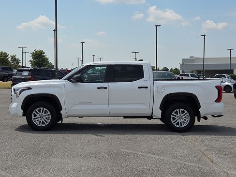 Used 2026 Toyota Tundra SR5 AWD/4WD image 3