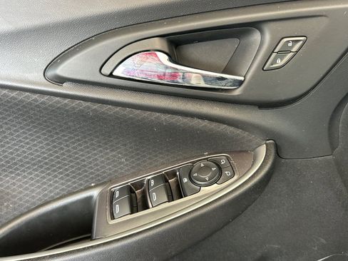 Used 2023 Chevrolet Malibu LT image 11