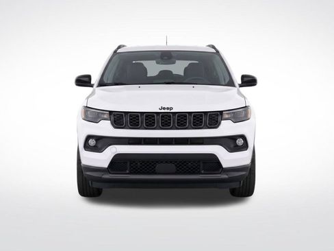 Used 2026 Jeep Compass Latitude w/ Sun and Sound Group AWD/4WD image 12