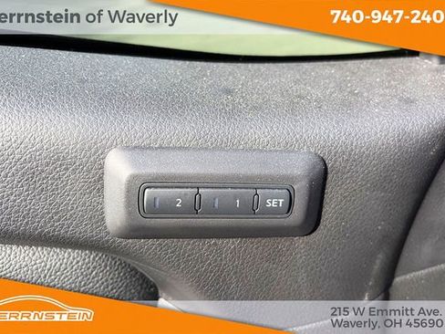 Used 2021 Nissan Titan PRO-4X w/ Pro-4x Convenience Package AWD/4WD image 13