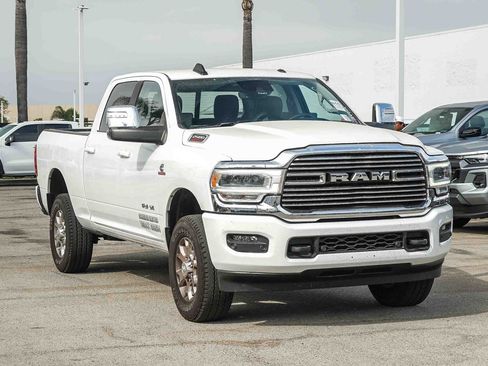 Used 2024 RAM 2500 Laramie w/ Safety Group AWD/4WD image 3