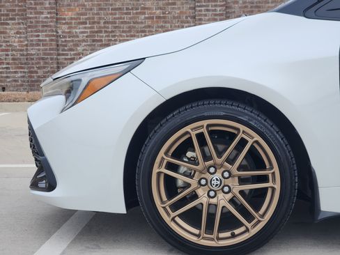 Used 2025 Toyota Corolla Hatchback image 10