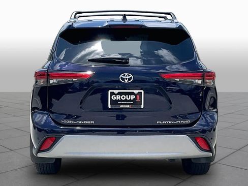 Used 2021 Toyota Highlander Platinum AWD/4WD image 5