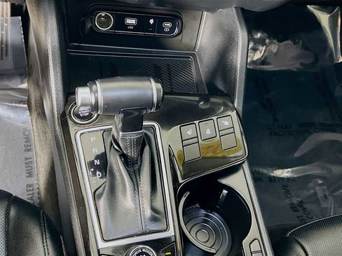 Used 2023 Kia Sportage SX image 16