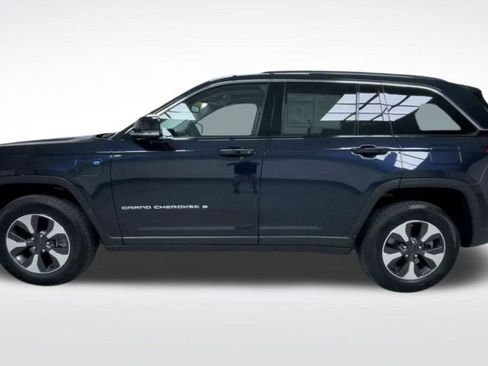 Used 2023 Jeep Grand Cherokee 4WD 4xe image 22