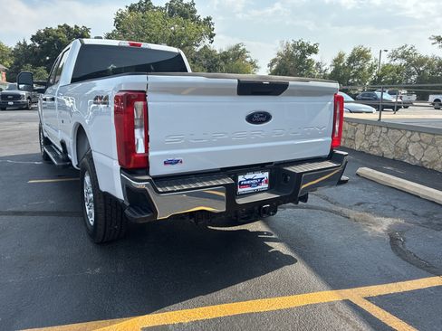Used 2025 Ford F250 XLT AWD/4WD image 6