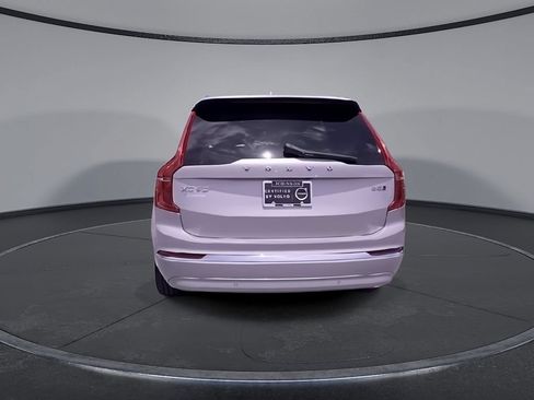 Certified 2025 Volvo XC90 B5 Core AWD/4WD image 7
