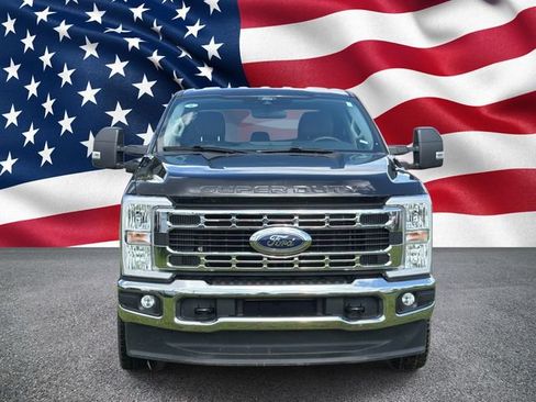 Certified 2025 Ford F250 XLT w/ FX4 Off-Road Package AWD/4WD image 3