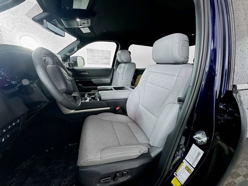 Used 2025 Toyota Tundra Limited image 10