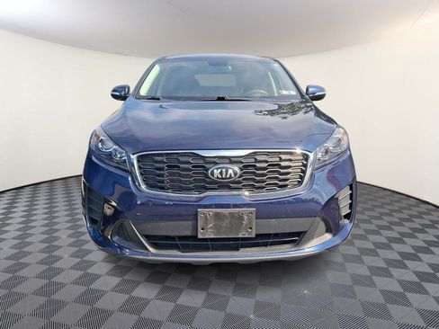 Used 2019 Kia Sorento AWD V6 image 2