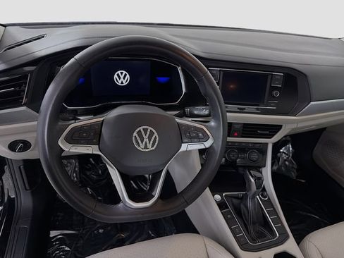 Used 2022 Volkswagen Jetta SE FWD image 12