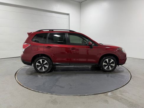 Used 2018 Subaru Forester 2.5i Premium w/ All-Weather Package image 31