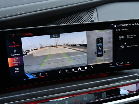 Certified 2024 BMW 760i xDrive w/ Executive Package image 16