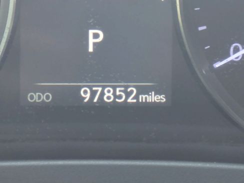 Used 2019 Lexus IS 300 RWD image 29