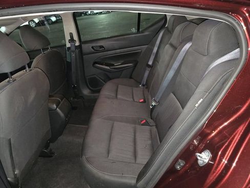 Used 2023 Nissan Altima 2.5 SV FWD image 2