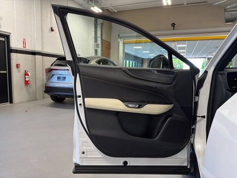 Used 2023 Lexus NX 350 AWD image 9
