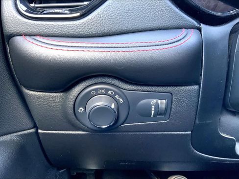 Used 2024 Dodge Durango GT AWD/4WD image 34