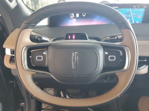New 2026 Lincoln Navigator Black Label AWD/4WD image 16