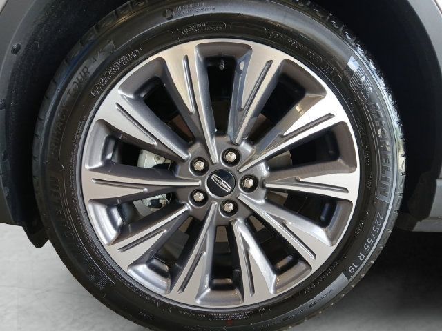 Used 2021 Lincoln Corsair Reserve w/ Equipment Group 201A FWD image 24