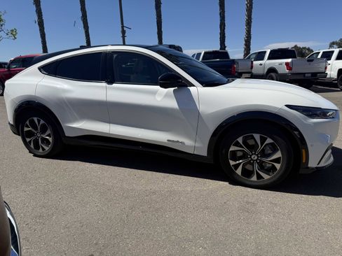 Used 2021 Ford Mustang Mach-E Premium image 8