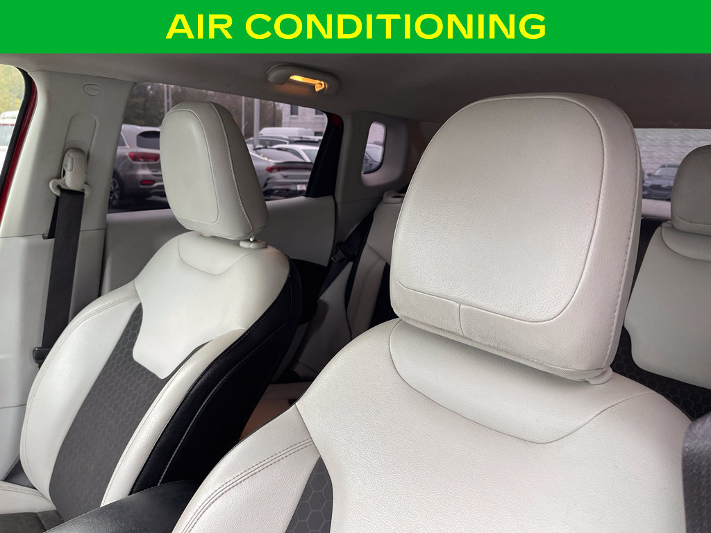 Used 2018 Jeep Compass Latitude w/ Popular Equipment Group AWD/4WD image 12