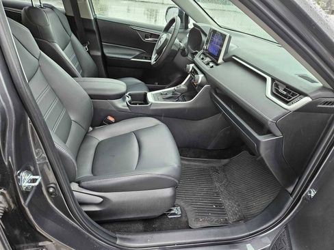 Certified 2025 Toyota RAV4 XLE Premium image 10