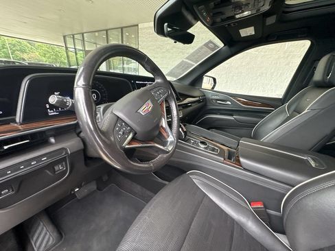 Certified 2022 Cadillac Escalade Premium Luxury AWD/4WD image 10