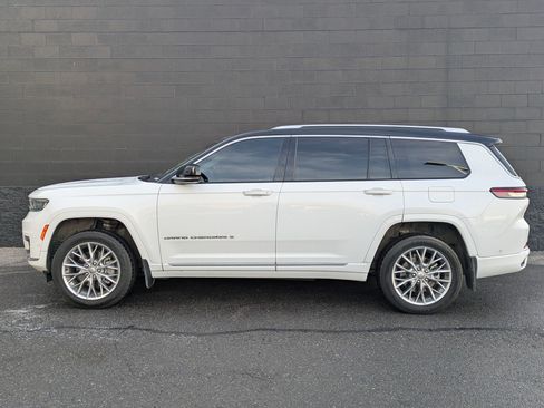 Used 2022 Jeep Grand Cherokee L Summit w/ MOPAR Finishing Package image 8