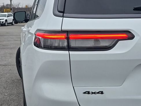 New 2026 Jeep Grand Cherokee L 4WD image 11