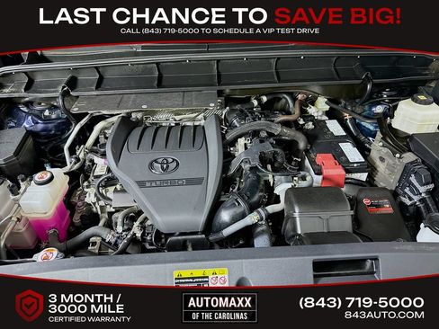 Used 2023 Toyota Highlander Limited FWD image 9