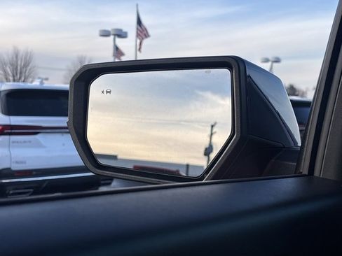 Used 2023 GMC Canyon AT4 w/ AT4 Premium Package image 31