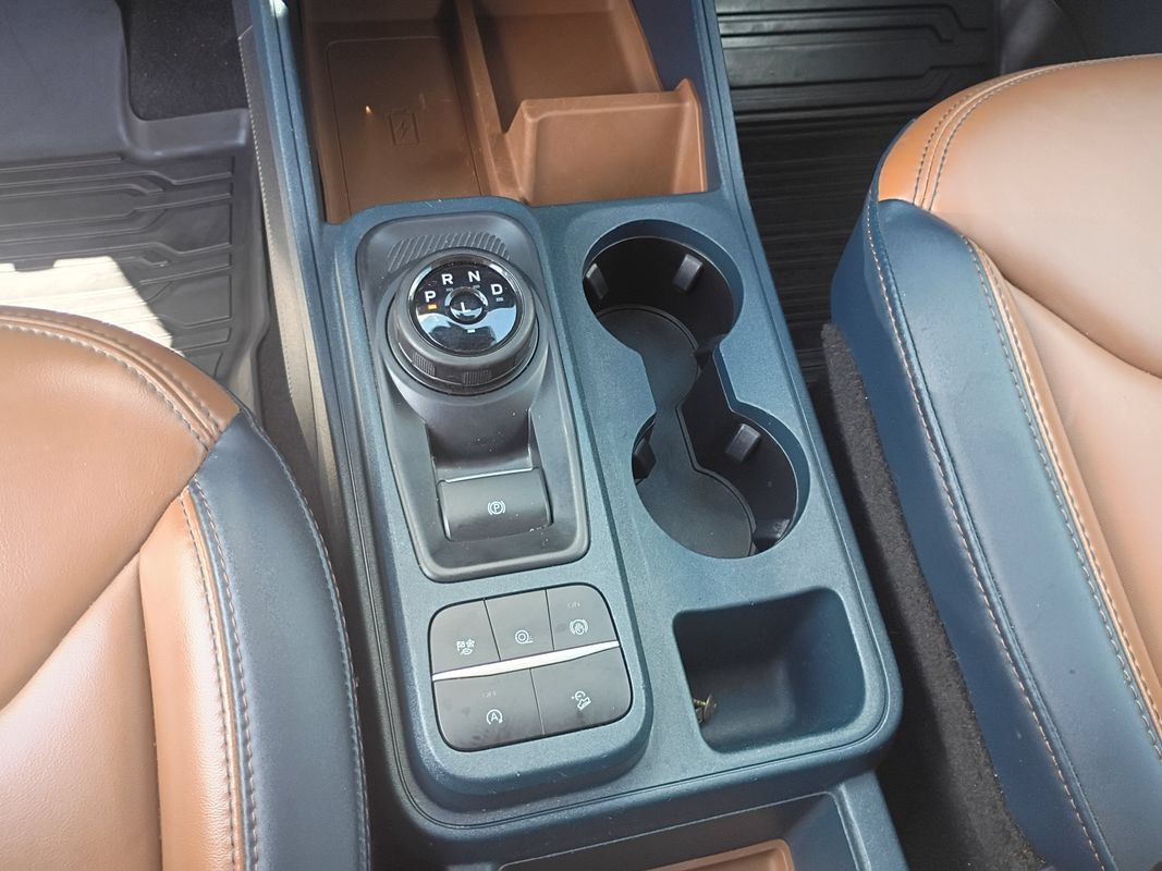 Used 2024 Ford Maverick Lariat w/ FX4 Off-Road Package AWD/4WD image 23