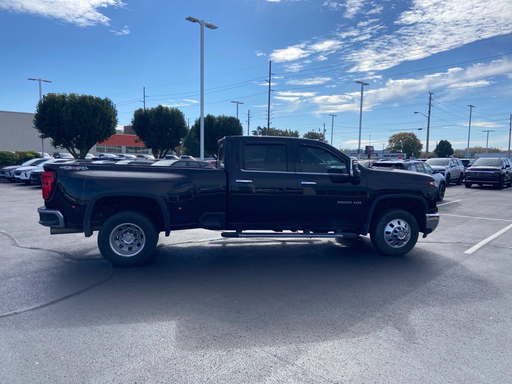 Used 2024 Chevrolet Silverado 3500 LTZ w/ LTZ Convenience Package AWD/4WD image 10