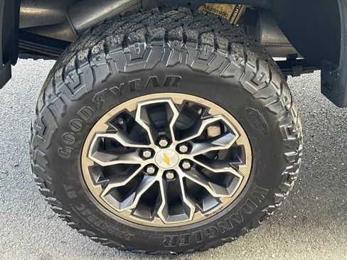 Used 2022 Chevrolet Colorado ZR2 AWD/4WD image 12
