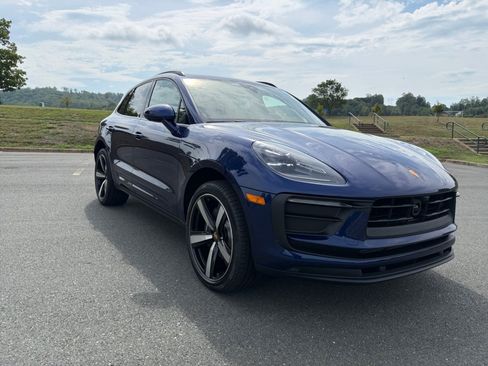 New 2026 Porsche Macan Turbo AWD/4WD image 9