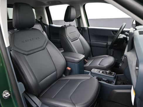 New 2025 Ford Maverick Lariat w/ Black Appearance Package image 34