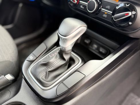 Used 2020 Kia Soul GT-Line FWD image 16