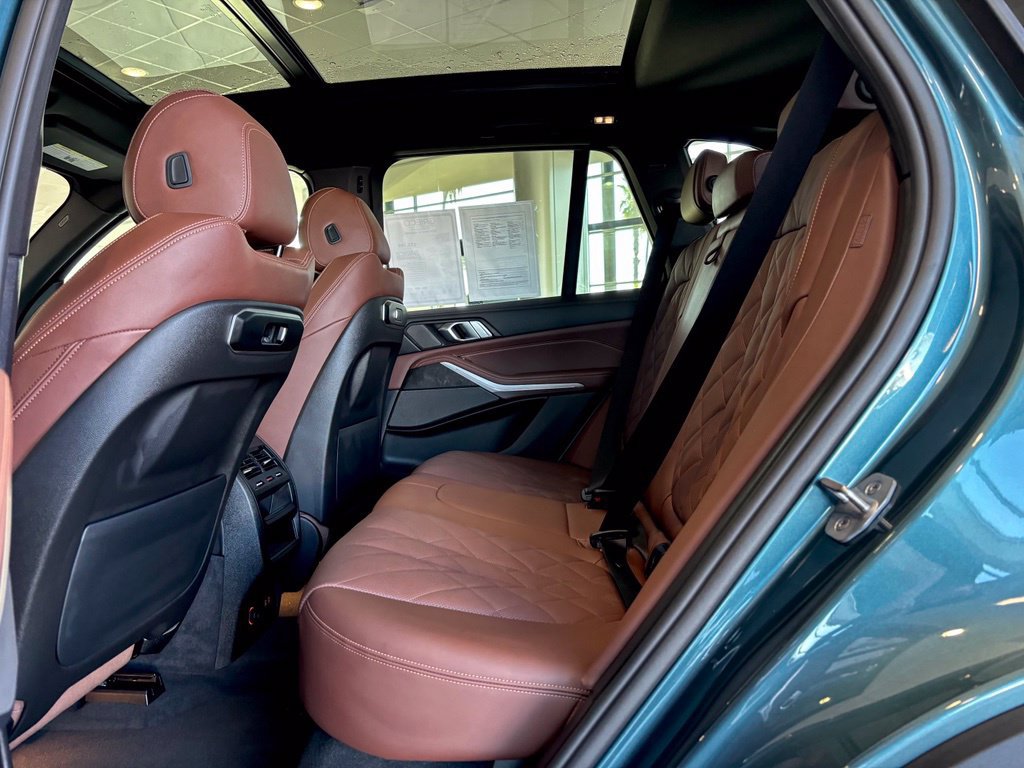 Used 2024 BMW X5 xDrive40i w/ Premium Package AWD/4WD image 19