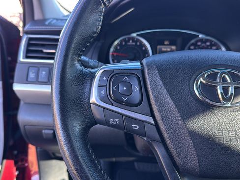 Used 2016 Toyota Camry XSE image 18