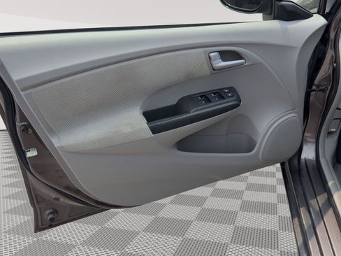 Used 2014 Honda Insight EX image 13