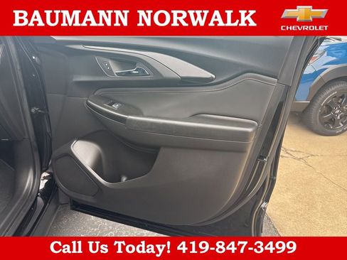 Used 2023 Chevrolet TrailBlazer RS image 34