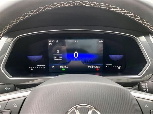 Used 2022 Volkswagen Tiguan SE image 14