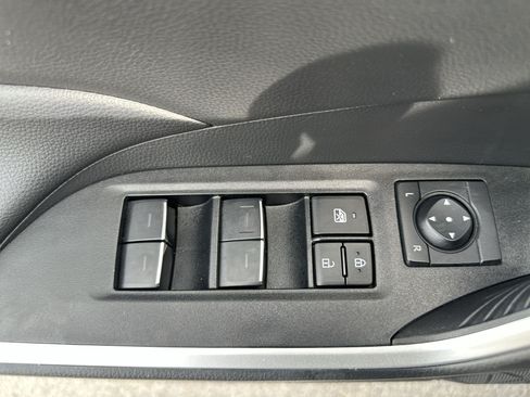 Used 2023 Toyota RAV4 XLE AWD/4WD image 15