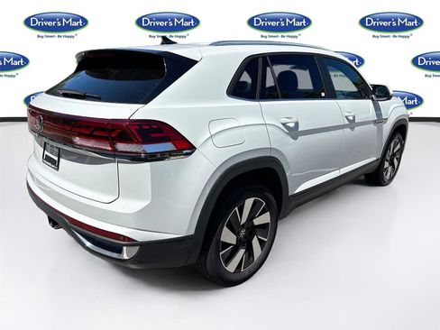 Used 2025 Volkswagen Atlas Cross Sport SE image 7
